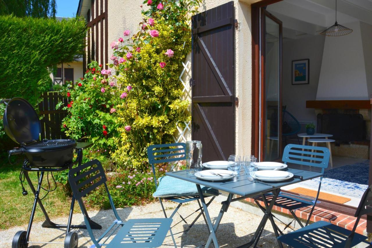 Cottage With Large Garden 15 Minutes Walk From The Beach Villers-sur-Mer Buitenkant foto